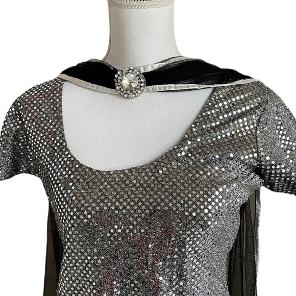 3 piece Indian Kurti Monochrome
Preloved in excellent condition - Picture 4 of 4